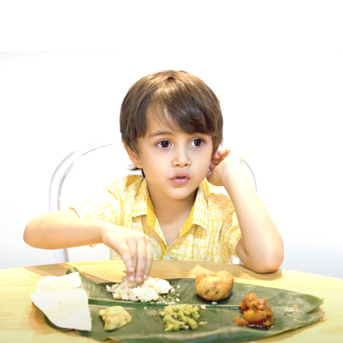 “Does eating with my hands make me a savage?" How to normalize diverse food habits with your children
